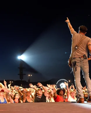 Domino Kirke Brooklyn