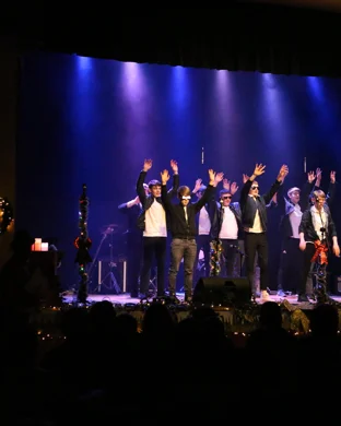 Boys Like Girls, iDKHOW & Arrows In Action