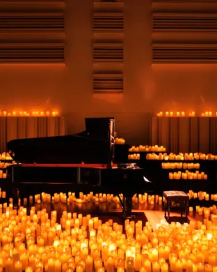 Candlelight: Tribute to Taylor Swift