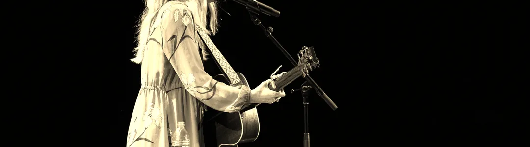 Ellie Holcomb