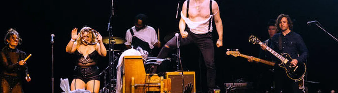 Low Cut Connie