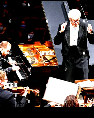 Live concert by Lukas Vondracek