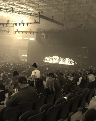 Candlelight: Queen vs. ABBA Tribute